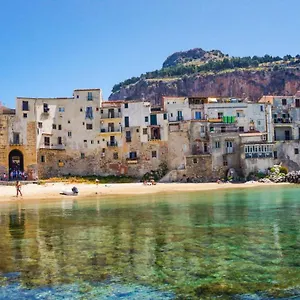 Kasamare , Cefalù Italia