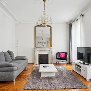 Luxury La Tour , Parigi Francia